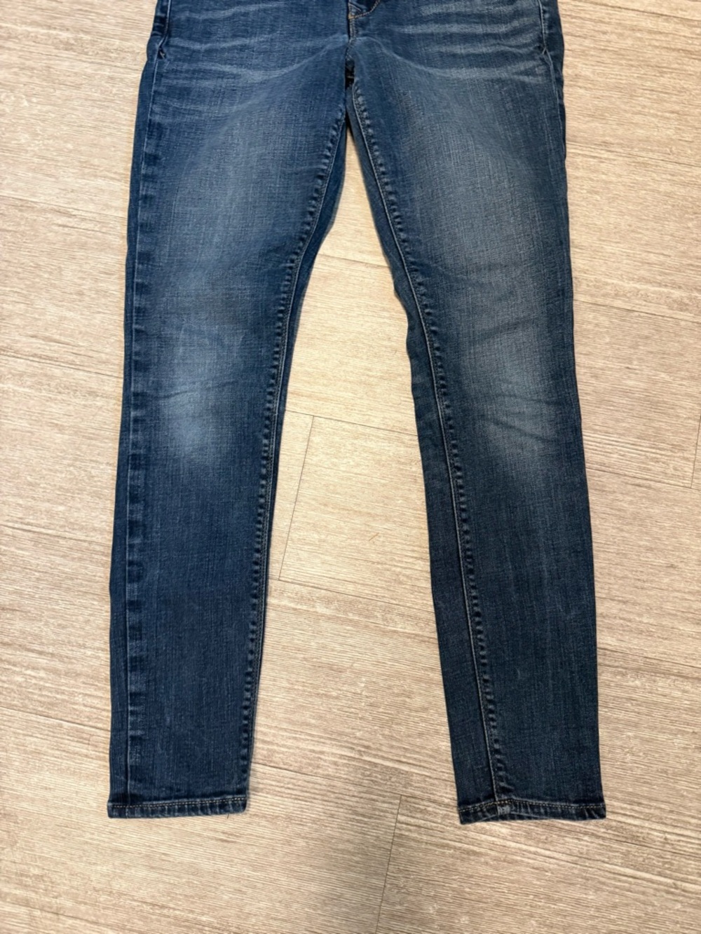 Express Jeans Mid Rise Dark Wash Denim Leggings - Picture 4 of 10